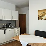 Haus Schiwelt Apartamento
