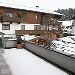 Haus Schiwelt Apartamento Kirchberg in Tirol