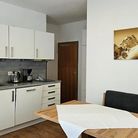 Haus Schiwelt 아파트