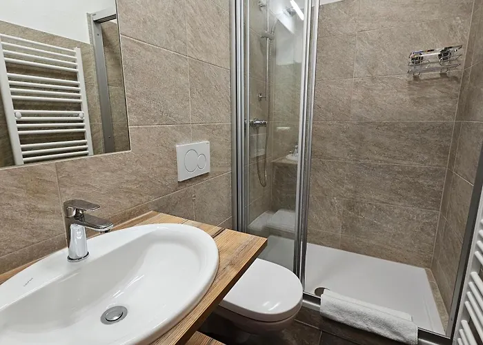 Haus Schiwelt アパート *